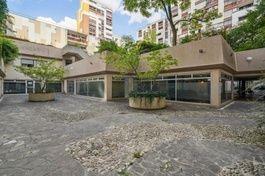 Vente Bureaux 1179.21m² Paris